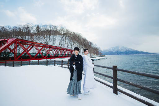 湖と山に囲まれて