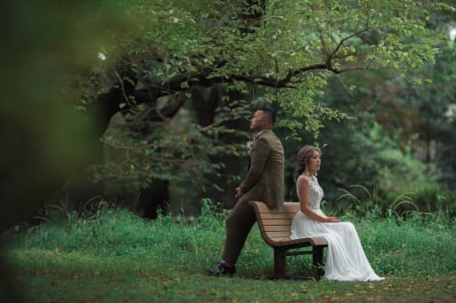 ベンチでクールに