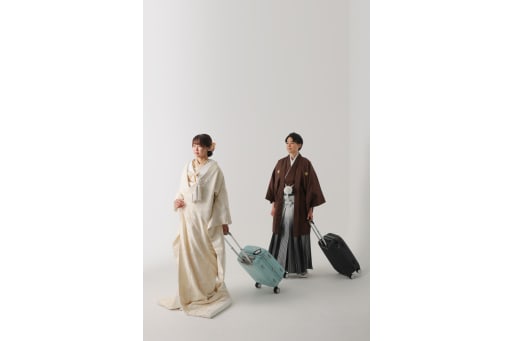 和装にスーツケース！！