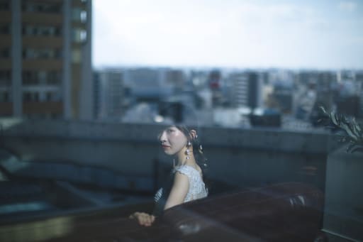 静けさに包まれる、都会のワンシーン