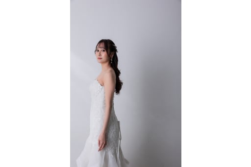 柔らかな光の中で、大人っぽく