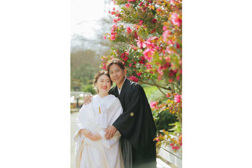 頭を寄せ合い笑顔ショット