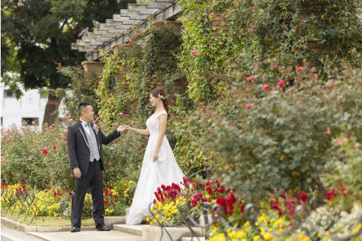 ガーデンから手を引いて