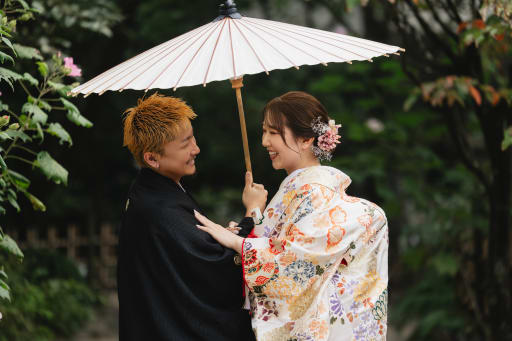 相合傘をして