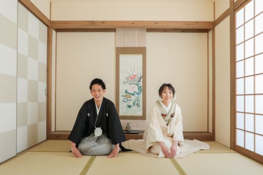 正座で