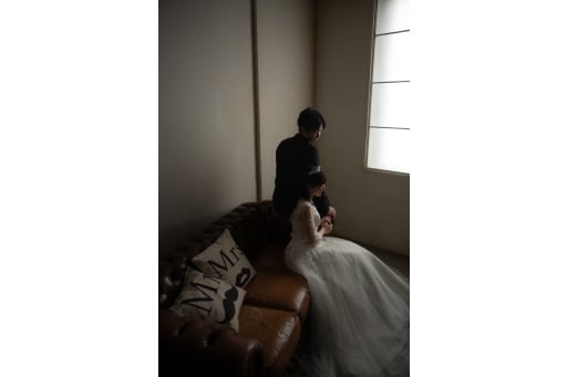  最後に、寄り添うお二人をほんわりとした優しい光で包み込むように撮影しました。