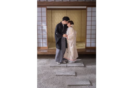 目をとじて