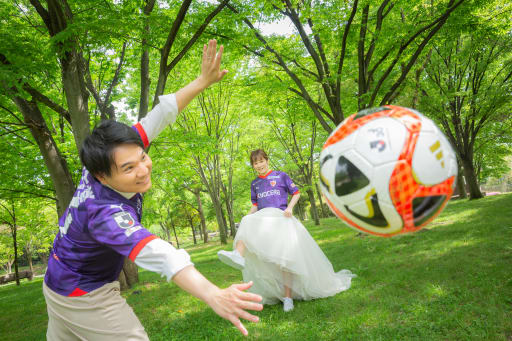 サッカーボールを使って