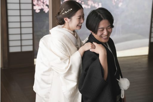 普段しないポーズに笑っちゃう瞬間も