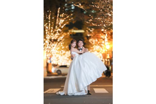 喜びいっぱいの姫様抱っこ