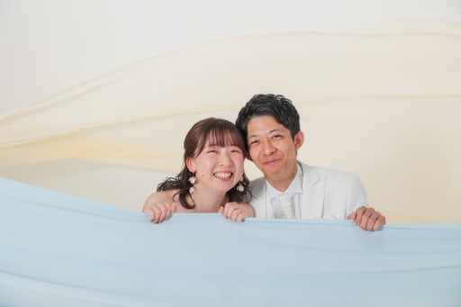 くっついてニコニコ