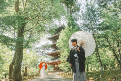 白無垢にお召し替えいただき向かった先は仁和寺