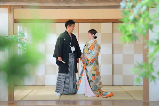 見つめ合い