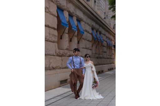 おふたりのサングラスを使って。