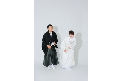 新郎様がおんぶしてもらったカットの後のお二人