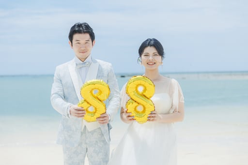ゴールドのナンバリングバルーンを添えて