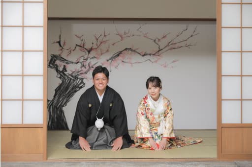 和装ならではのお正座のお写真も