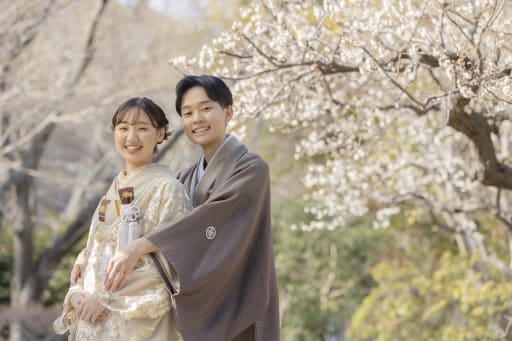 咲き誇る梅の花に、想いを寄せて