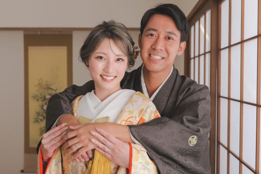 後ろからぎゅっと