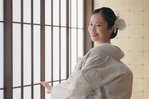 見返り美人