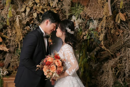 おでこをコツンと