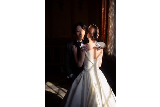 祝福のような陽光とともに