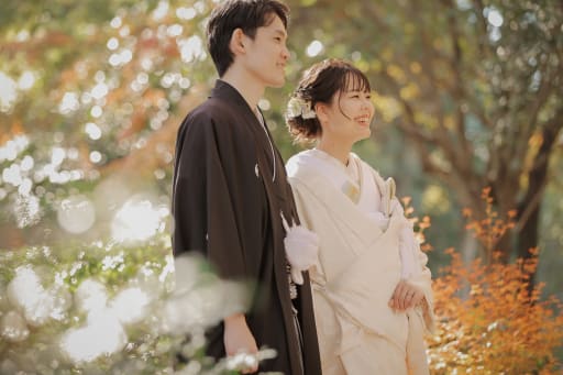 少し先に進むと、キラキラと光が差し込む場所での撮影。