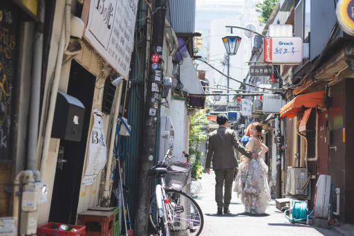 振り向きショットも