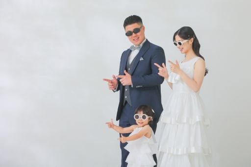 みんなでサングラスをかけてバン！バン！バン！