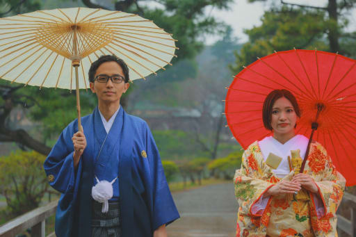 雨でも傘をさせば