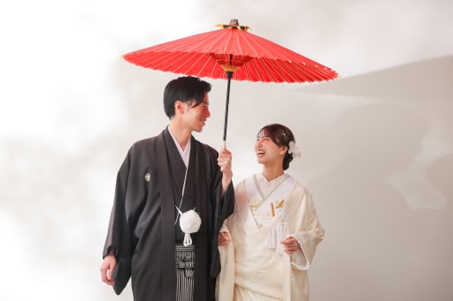 傘さしてお散歩へ