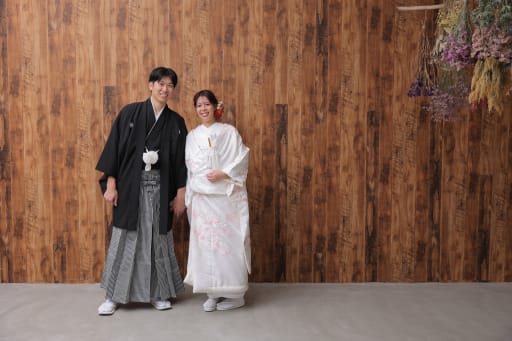木目とドライフラワー