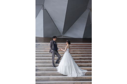 お二人で手を重ねて