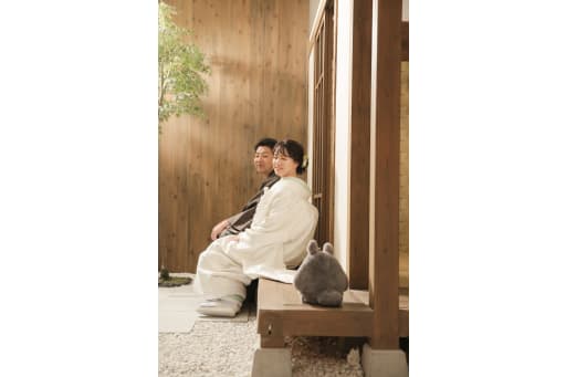 この後ろ姿は？