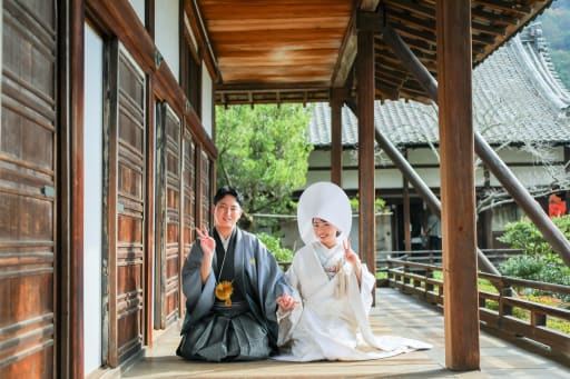 綿帽子を被って