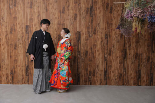 木目調の背景で