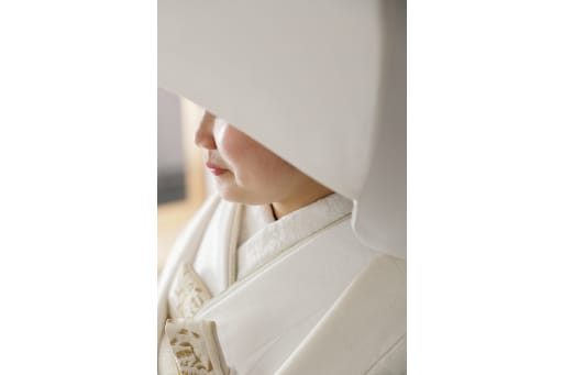 お顔を見せない