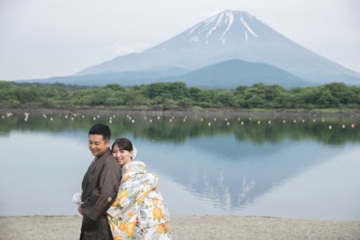 後ろからぎゅ！