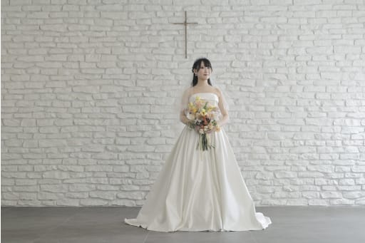 ポーズも素敵に凛とした姿勢