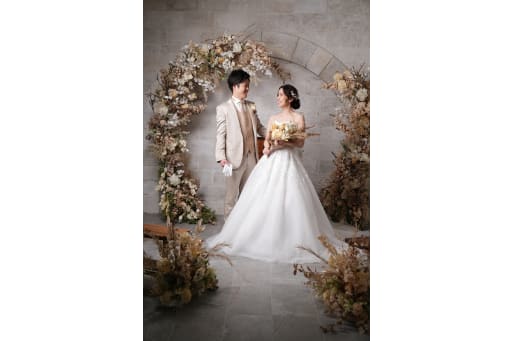 ドライフラワーに包まれたスタジオで