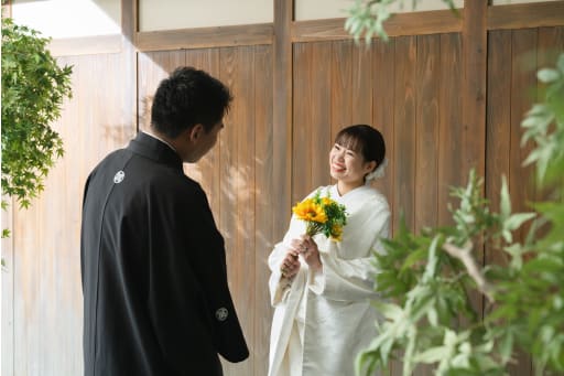 ひまわりの花束と