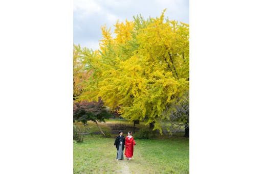 デコルテオリジナルの和装の衣装も素敵ですね。