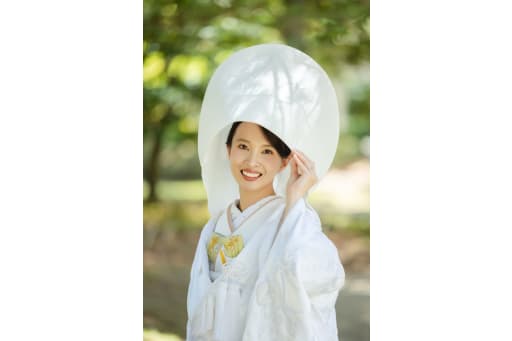 綿帽子に木の影