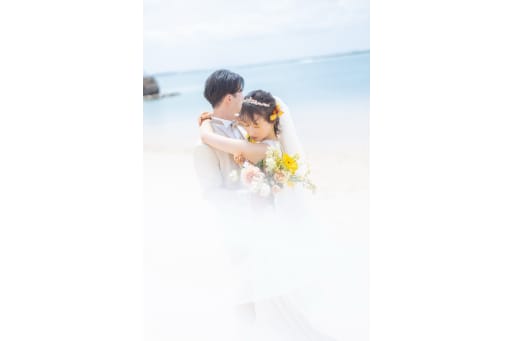 ビーチでの寄り添い