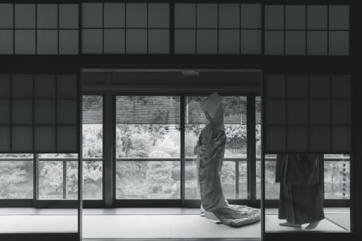 内廊下を歩きながら