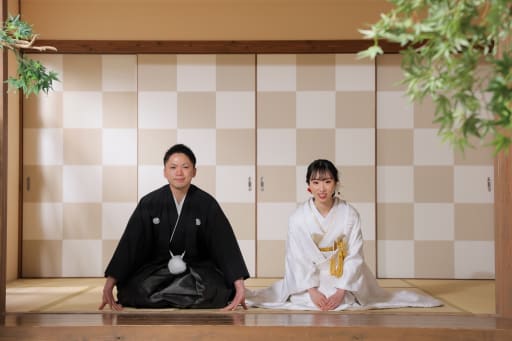 正座で