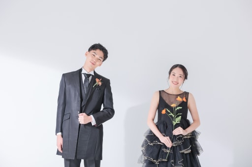 お花をもってこてん