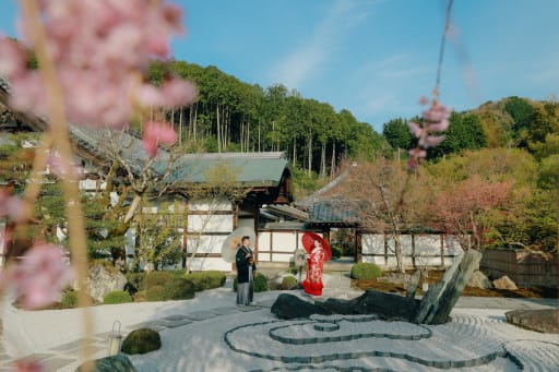 圓光寺は、その静寂と自然美で多くのカップルに愛される場所。