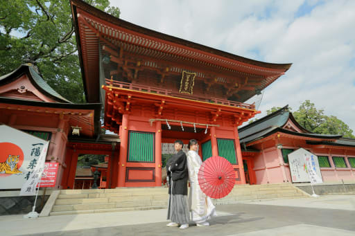 神社へ移動して撮影。白無垢が合いますね！