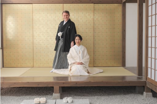お二人の和装が映える、きちっとした正座のポーズ。